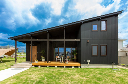 素材と光が語る、美しい暮らしのデザイン