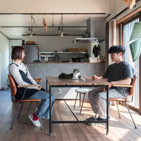 「猫ファーストの家」は国産杉の無垢の床