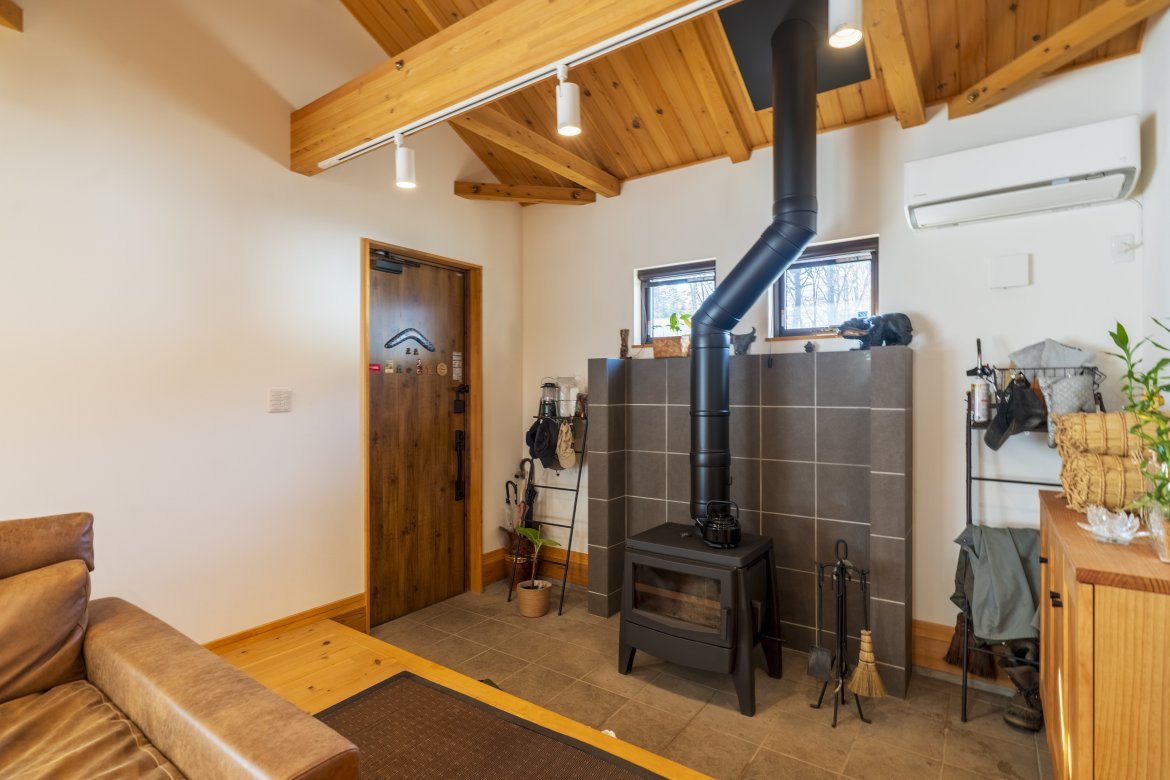 大らかな間取りで、古き良きものと暮らす家